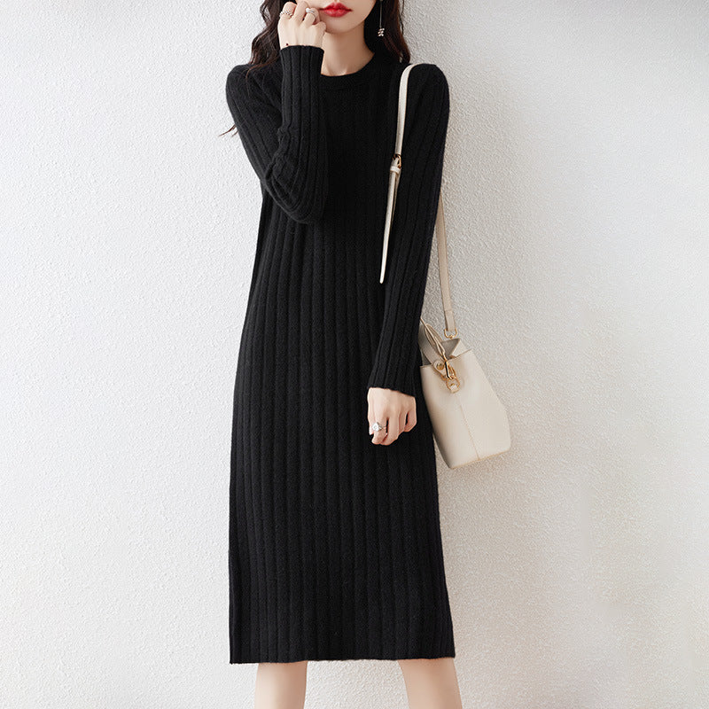 Crew neck wool knit dress