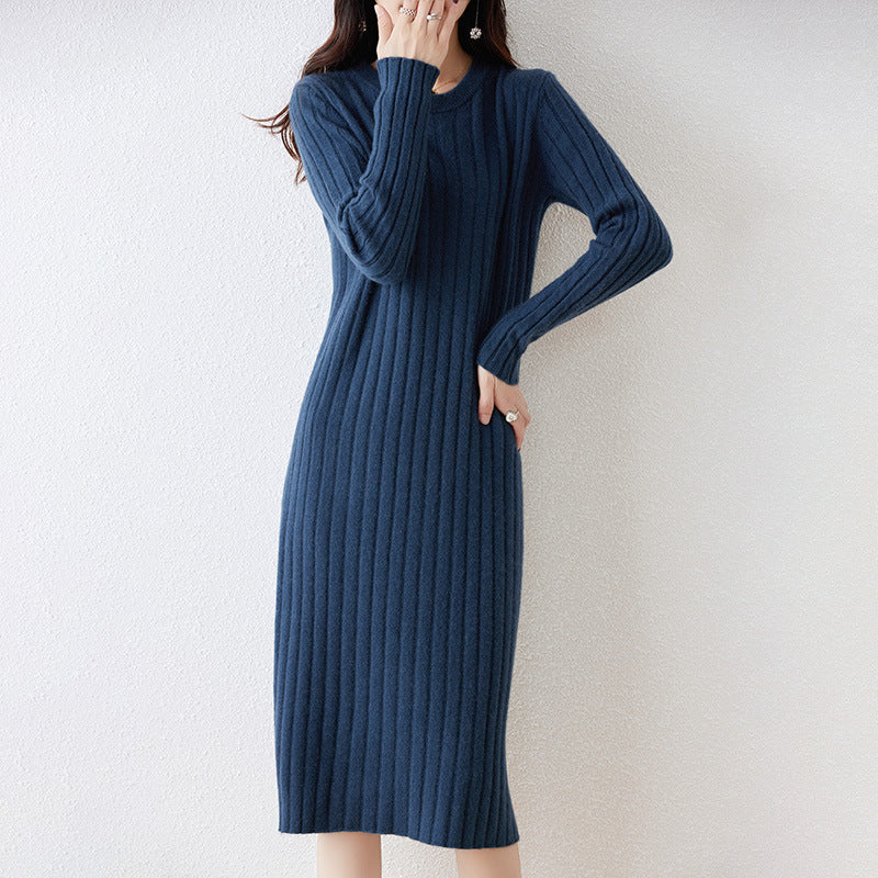 Crew neck wool knit dress