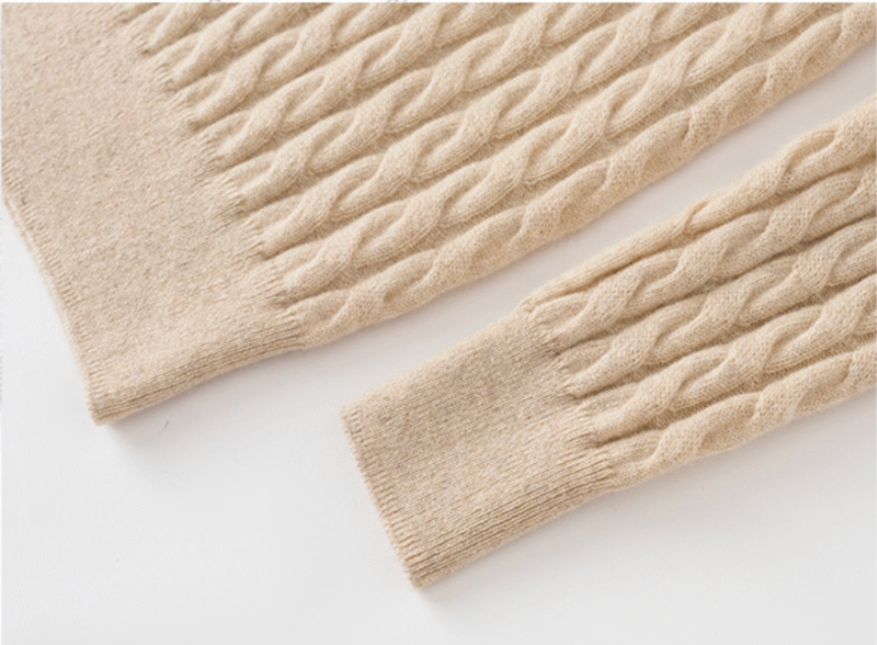Women’s Light Beige Cable-Knit Cashmere Sweater