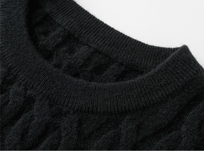 Women’s Black Cable-Knit Cashmere Sweater