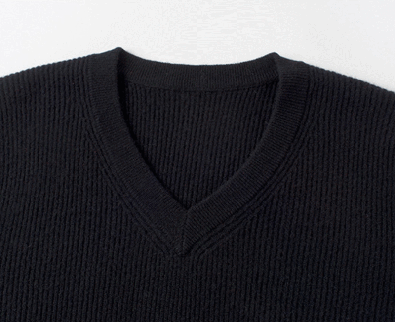 Men’s Black Premium Cashmere V-Neck
